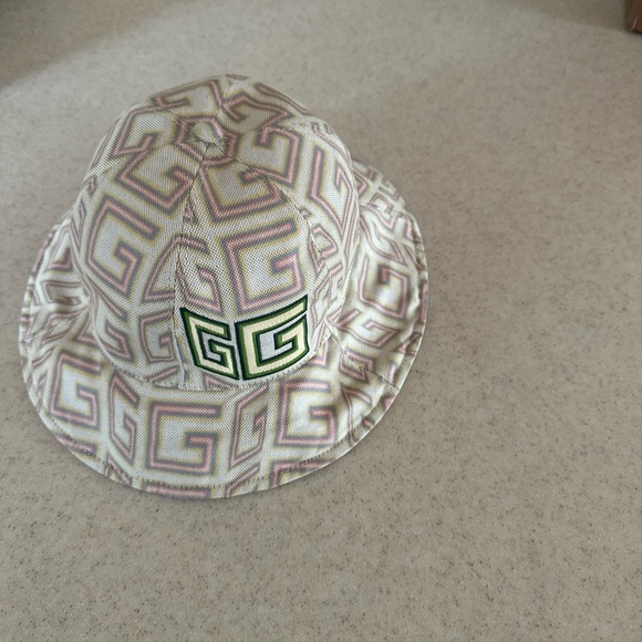 Stylish Patterned Bucket Hat - Picture 1 of 4